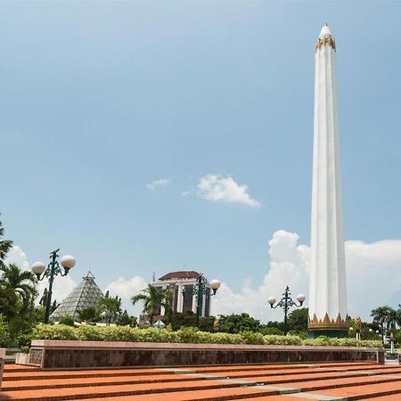 Hotel Sulawesi Gorontalo Сурабая Экстерьер фото
