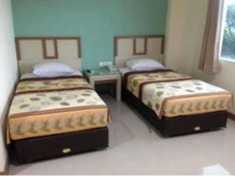 Hotel Sulawesi Gorontalo Сурабая Экстерьер фото